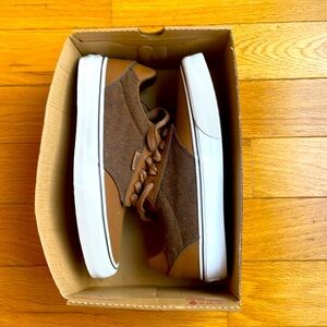 Vans Youth/Men’s Casual Shoe